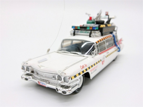 ミニカーの1/43 ゴーストバスターズ ECTO 1A