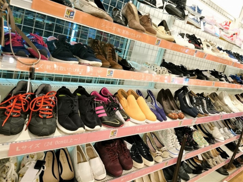 スカーフのシューズ