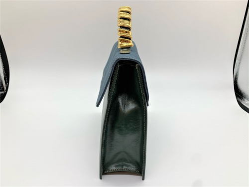 バーバリーのLOEWE
