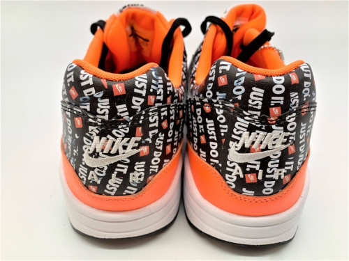 夏物のNIKE