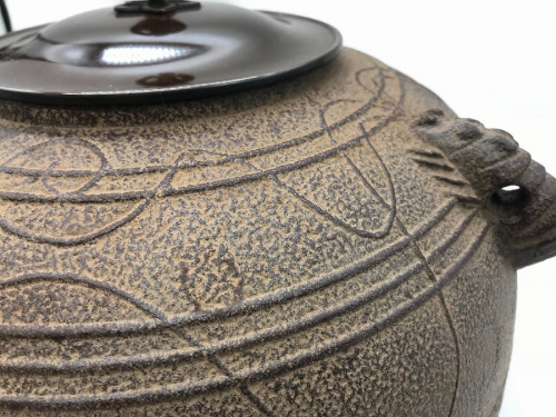 和食器の茶釜