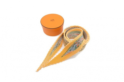 ブランド・ラグジュアリーのスカーフ