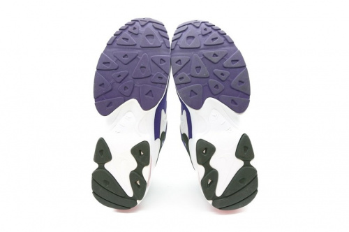 スニーカーの二俣川 衣類