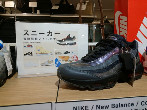スニーカーのNIKE