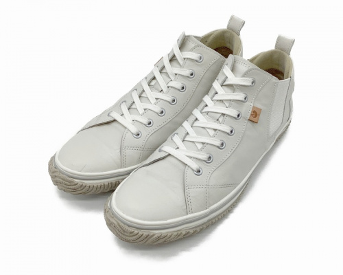 靴のスニーカー