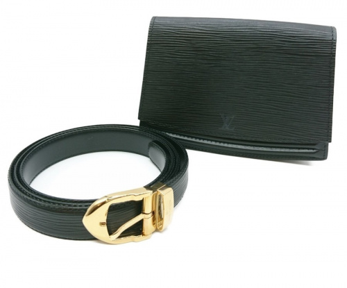 ブランド・ラグジュアリーのポーチ