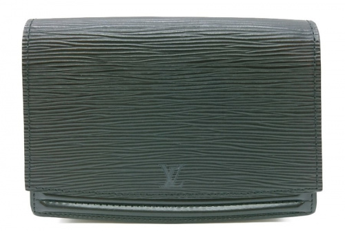 ポーチのバッグ