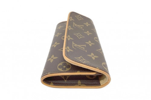 ポシェットのLOUIS VUITTON
