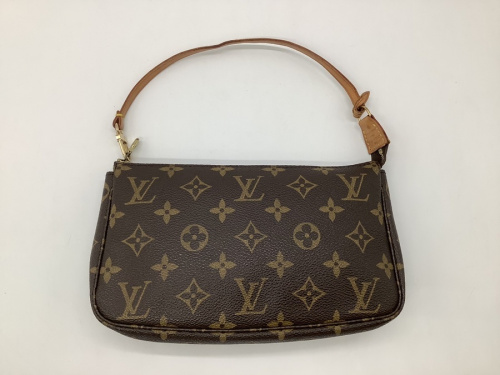LOUIS VUITTONのポシェット