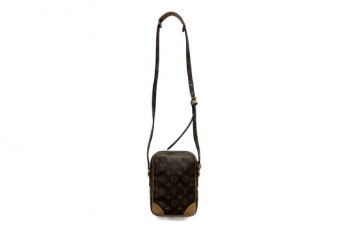 バッグのLOUIS VUITTON