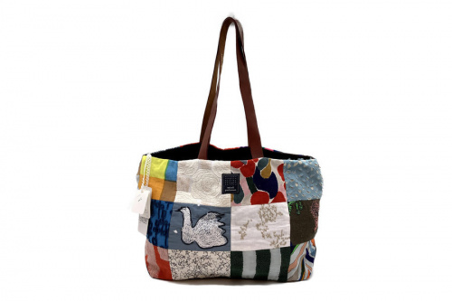 ブランド・ラグジュアリーのショルダーバッグ