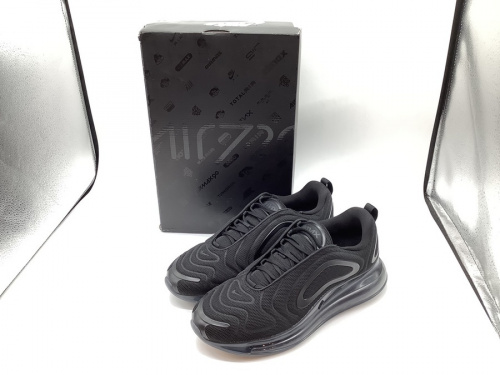 スニーカーのNIKE