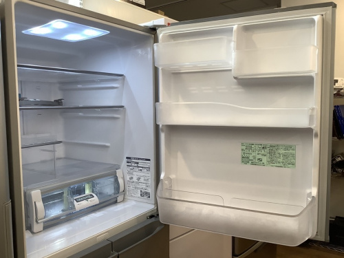 5ドア冷蔵庫のHITACHI