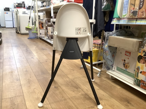 ベビーチェアのBABY BJORN(ベビービョルン)