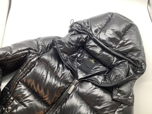 トップスのジャケット