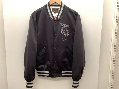 トップスのジャケット