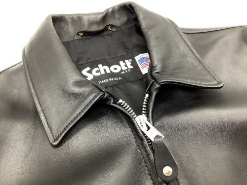 トップスのジャケット