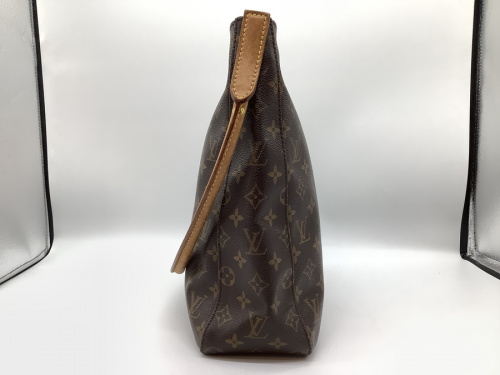 ショルダーバッグのLOUIS VUITTON