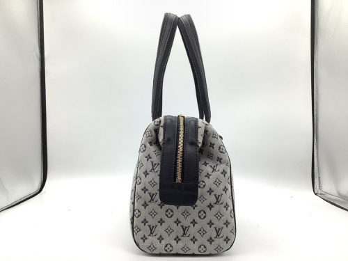 ハンドバッグのLOUIS VUITTON