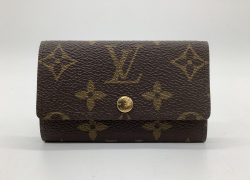 バッグのLOUIS VUITTON