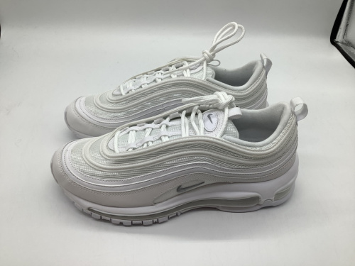 スニーカーのNIKE