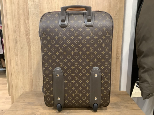 キャリーバッグのLOUIS VUITTON