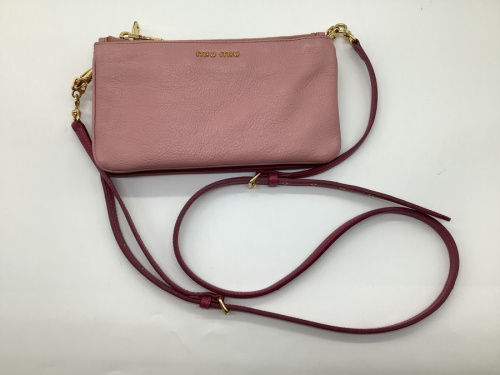 バッグのトートバッグ