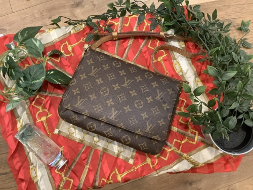 バッグ・財布のバッグ