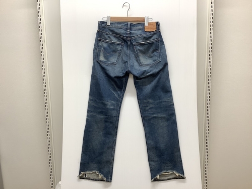 デニムパンツのLevi's