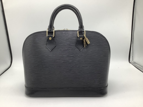 バッグのショルダーバッグ