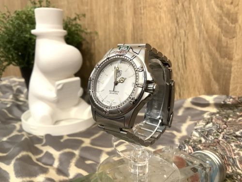 腕時計のTAG HEUER