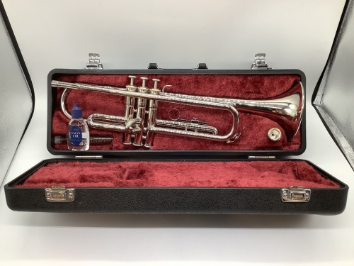 管楽器のトランペット