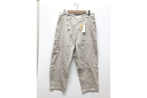 パンツのリネン混パンツ