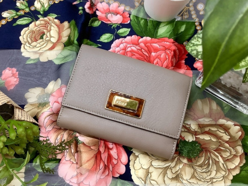 バッグ・財布の財布