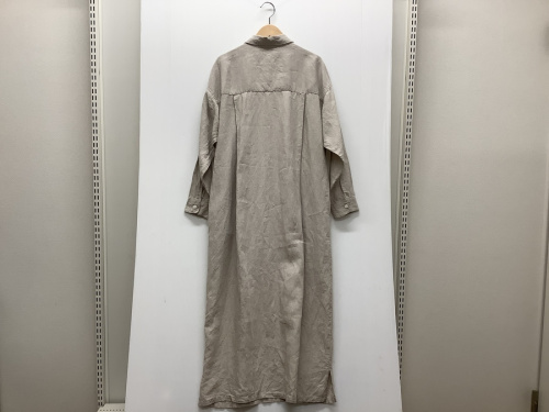 リネンロングシャツワンピースのURBAN RESEARCH DOORS