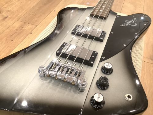 中古ベースの楽器