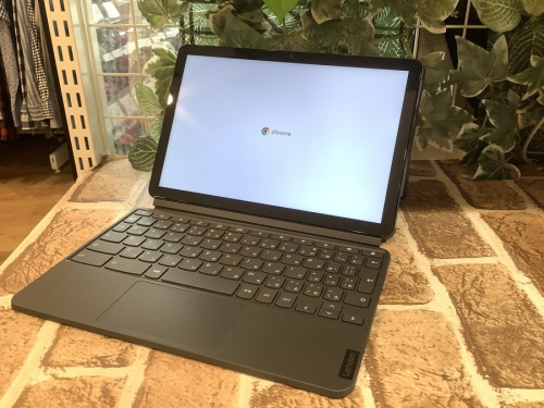 モバイル機器のタブレット