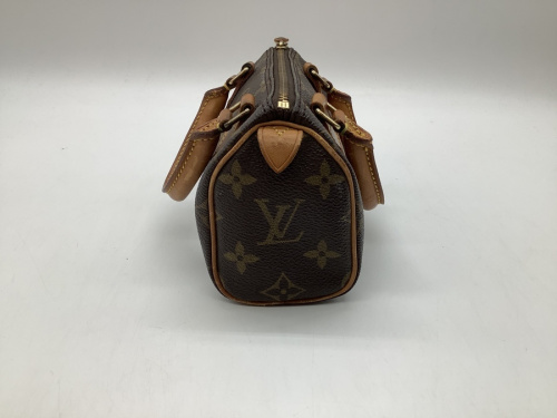 ポーチのLOUIS VUITTON