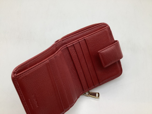 イヴサンローランの2つ折り財布