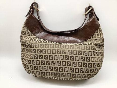 ワンショルダーバッグのFENDI