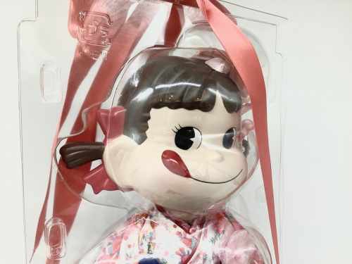 フィギュアのペコちゃん