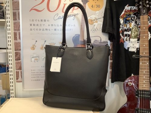 メンズファッションのバッグ