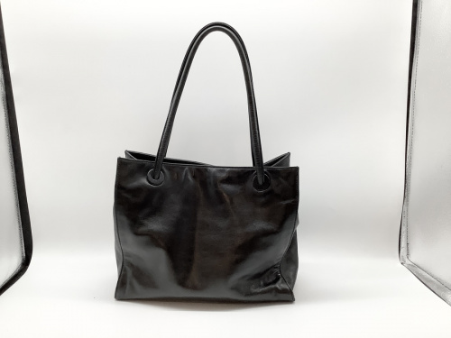 レザーバッグのCHANEL
