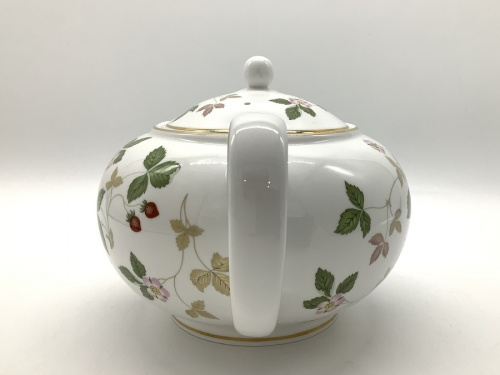 ティーポットのWEDGWOOD