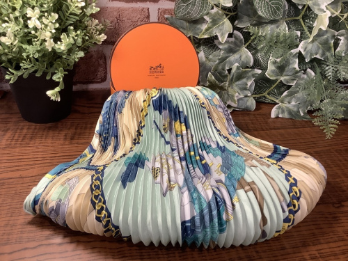 服飾小物のスカーフ