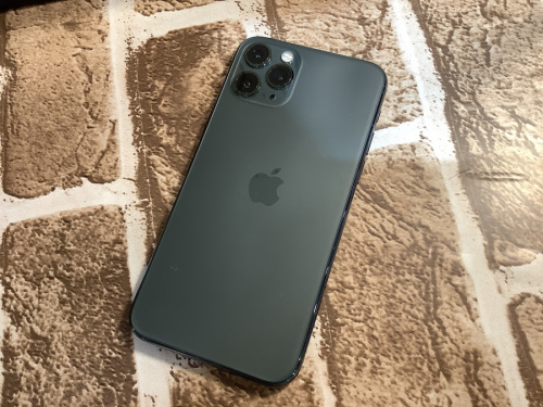 モバイル機器のスマートフォン