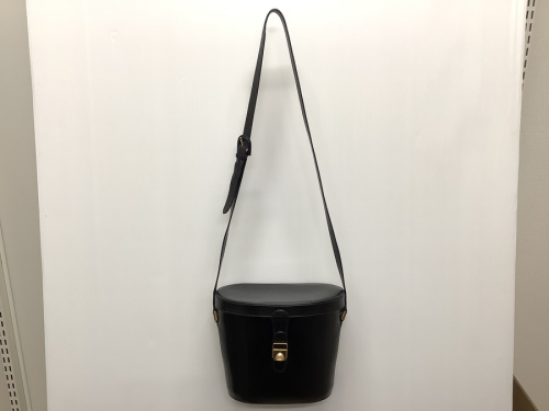 バッグのショルダーバッグ