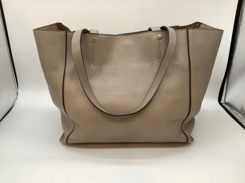 トートバッグのCHLOE