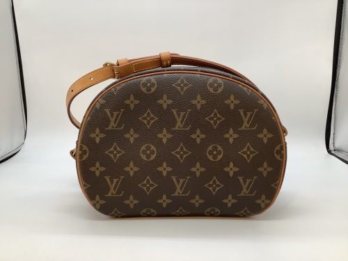 ショルダーバッグのLOUIS VUITTON
