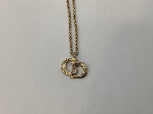 ロゴネックレスのChristian Dior